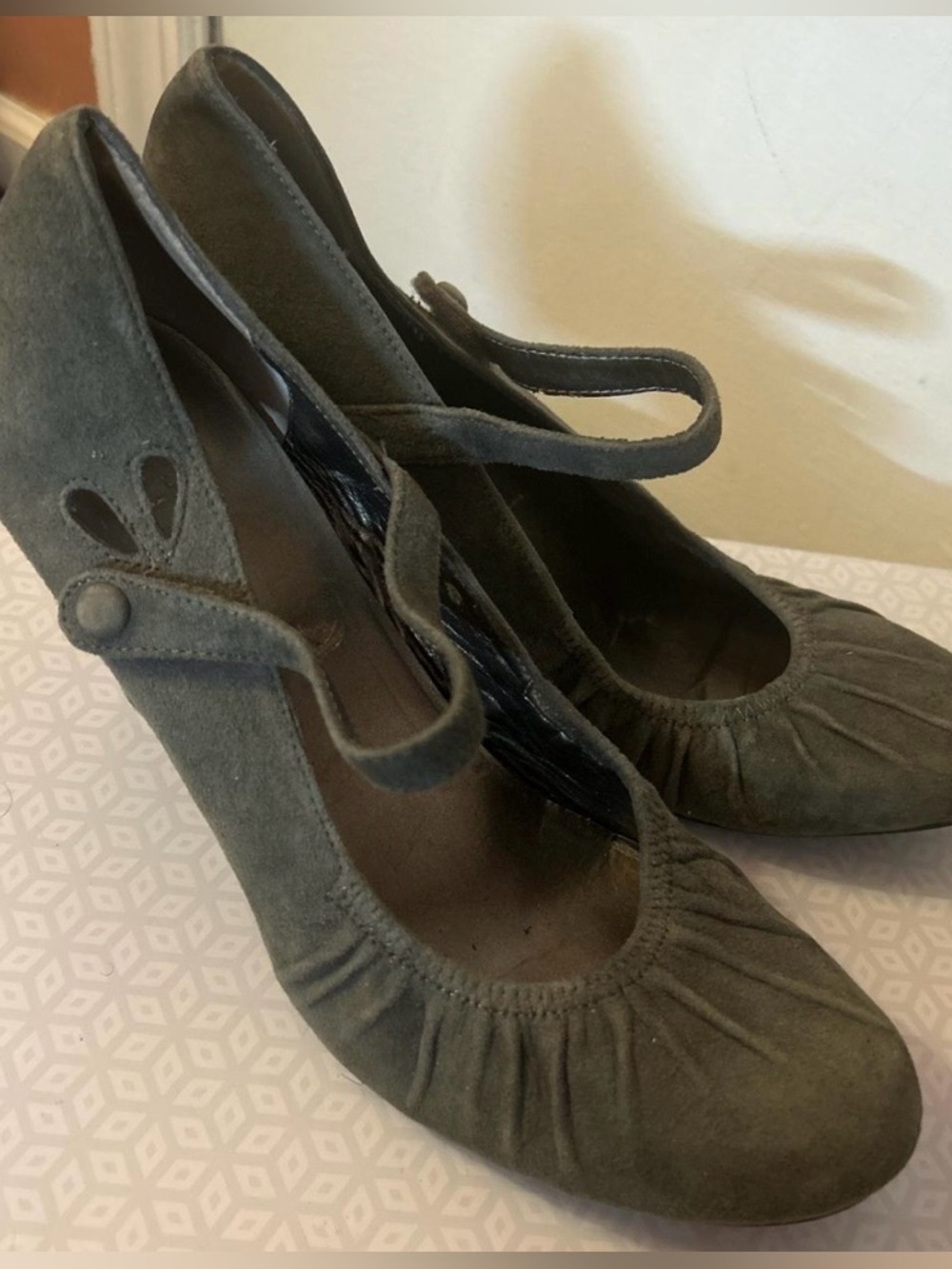 Me too Women’s Gray high Heels
